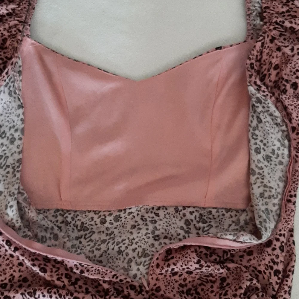 Pink top - Picture 3 of 4